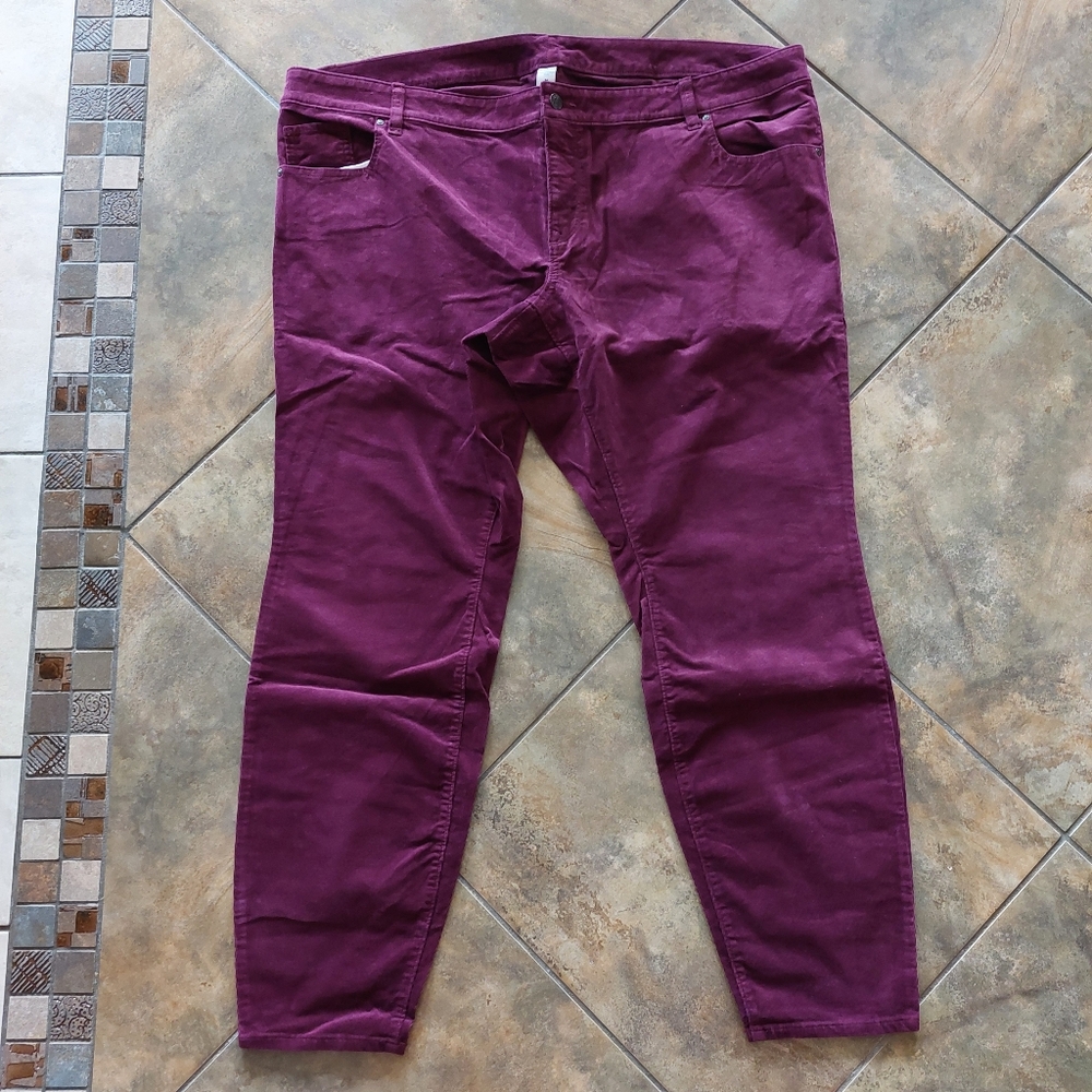 old navy womens Velvet jeans Size 24